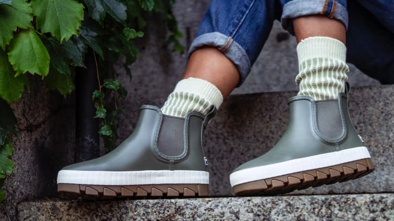 sperry hiking boots womens