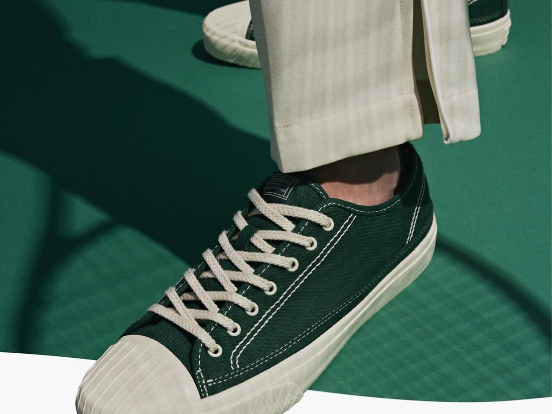 sperry metallic sneaker