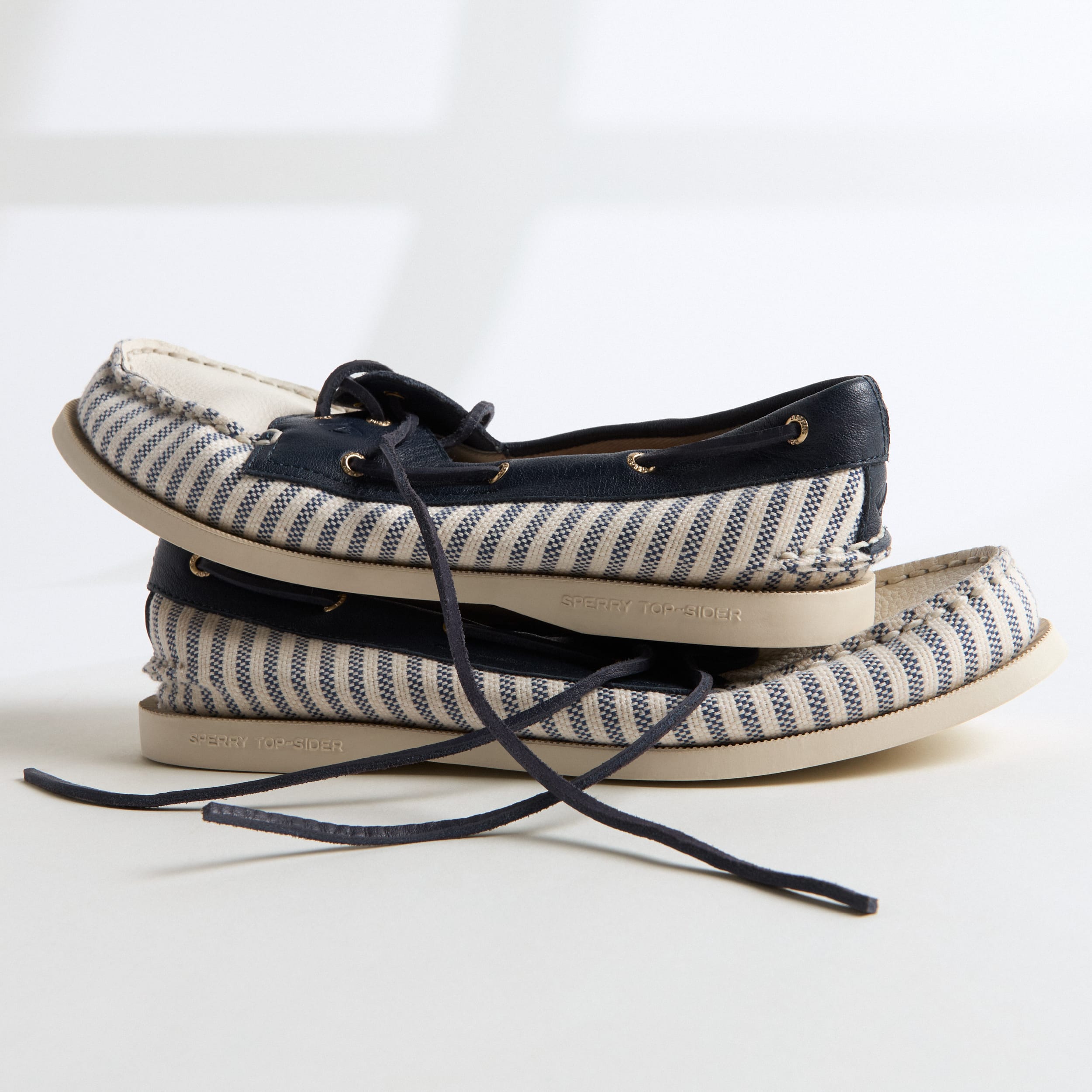 Authentic Original™ 2 Eye Boat Shoe